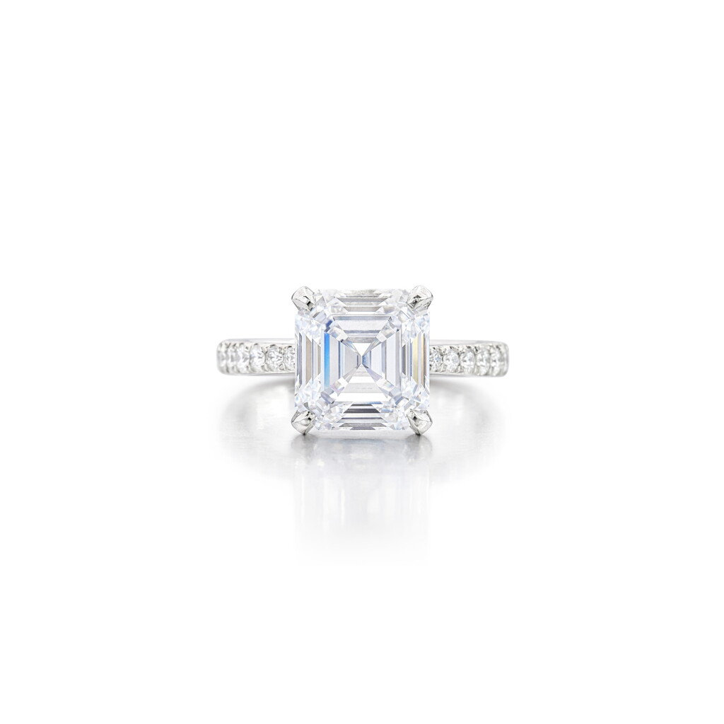 View full screen - View 1 of Lot 216. Diamond Ring | 5.03克拉 方形 D色 内部無瑕 鑽石 戒指.
