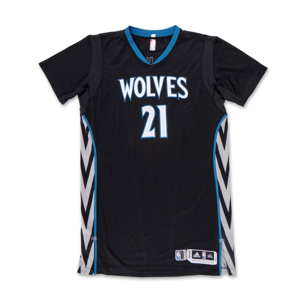 全螢幕檢視 - 查看49Kevin Garnett Minnesota Timberwolves 2015-2016 Game Worn Jersey的1