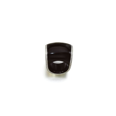View full screen - View 1 of Lot 146. JET AND DIAMOND RING, 'PLATEAU', VHERNIER.