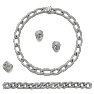 View full screen - View 1 of Lot 173. Platinum and Diamond Suite of Jewels.