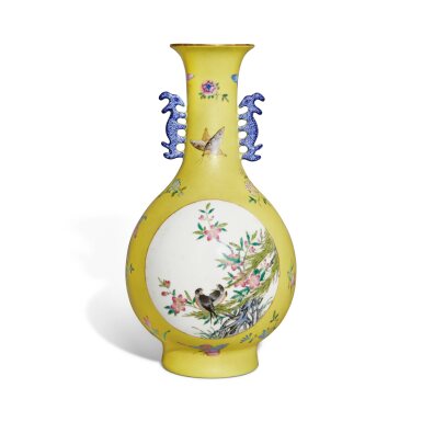View full screen - View 1 of Lot 788. A yellow-ground sgraffiato famille-rose 'birds and flowers' vase, Republic period | 民國 黃地軋道粉彩開光花鳥圖瓶.