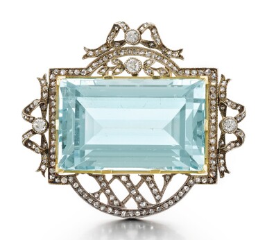 View full screen - View 1 of Lot 302. A FABERGÉ JEWELLED SILVER-TOPPED GOLD AND AQUAMARINE ANNIVERSARY BROOCH, WORKMASTER ALFRED THIELEMANN, ST PETERSBURG, 1908-1917.