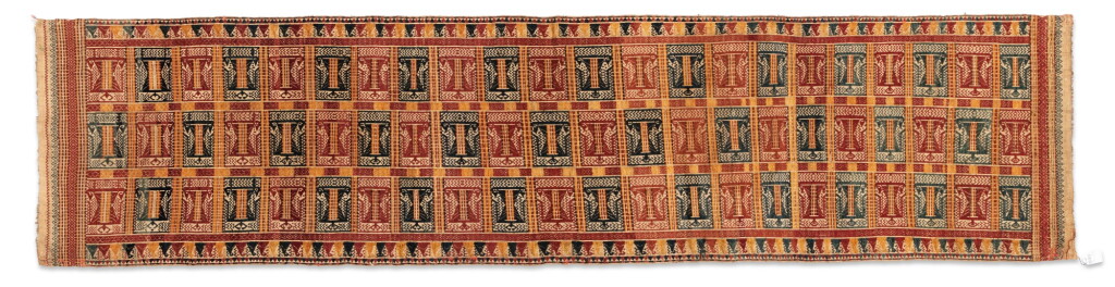 View full screen - View 1 of Lot 41. Tissu cérémoniel "à jonques" palepai, Lampung, Sumatra, Indonesia, ca.1900 | Ceremonial hanging "ship cloth" palepai, Lampung, Sumatra, Indonesia, about 1900.