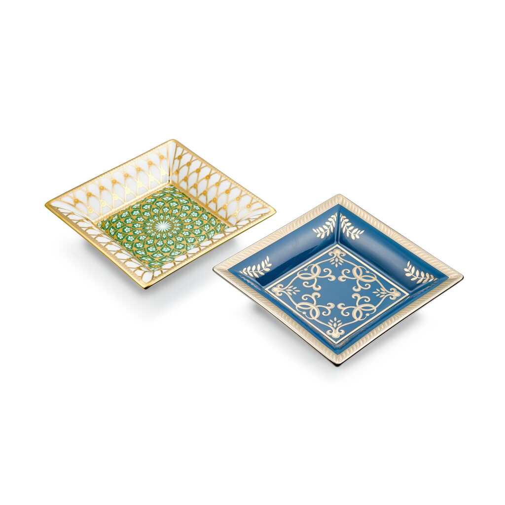 View full screen - View 1 of Lot 8792. Porcelain de Limoges | A set of two commemorative Limoges porcelain and enamel dishes, Circa 2012 and 2017 | 百達翡麗 | Porcelain de Limoges | 一套二件利摩日陶瓷及琺瑯擺飾盤,約2012年及2017年製.