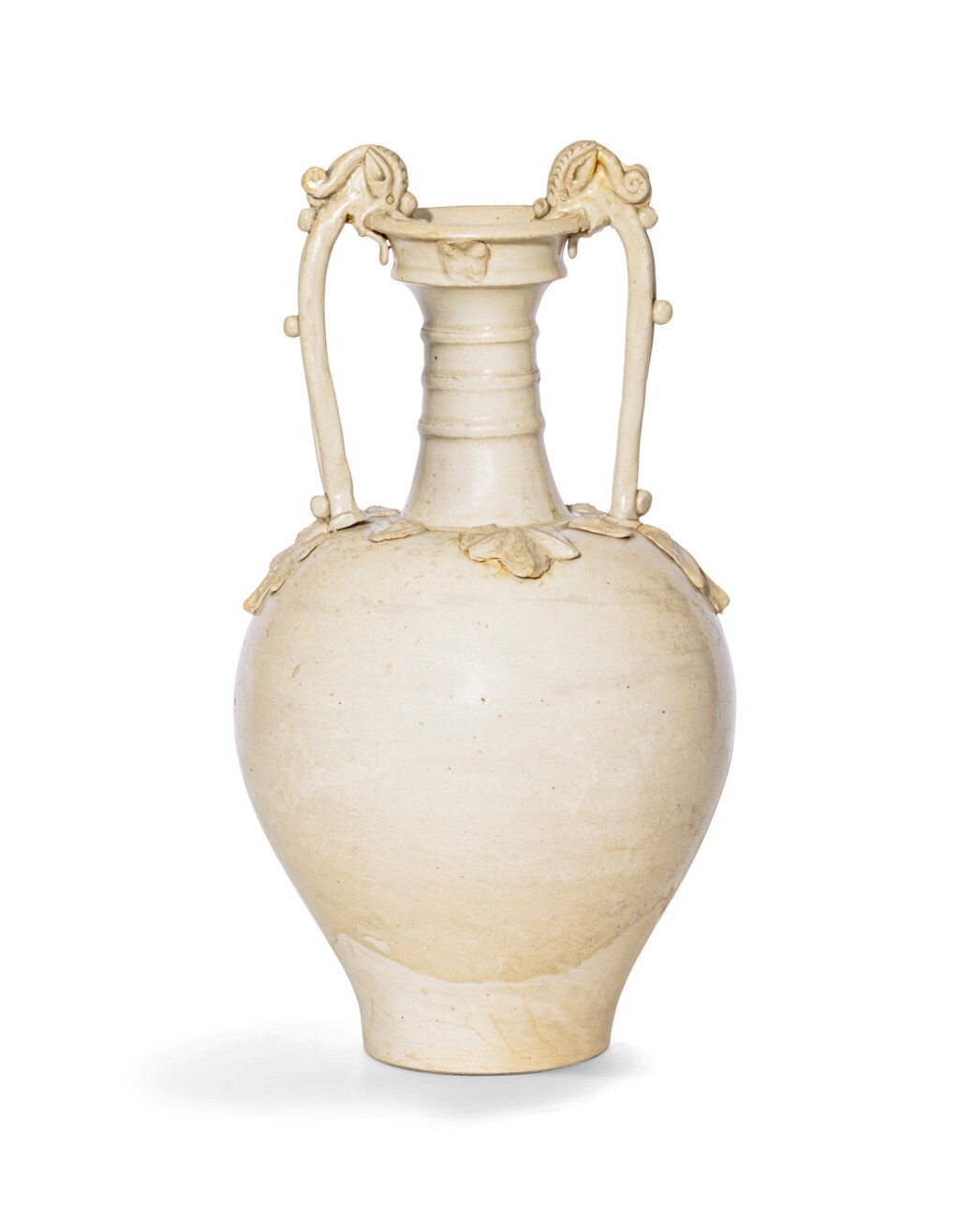 View full screen - View 1 of Lot 37. The Eugene and Elva Bernat white-glazed ‘Amphora’ vase Tang dynasty | 唐 白釉雙龍耳瓶.