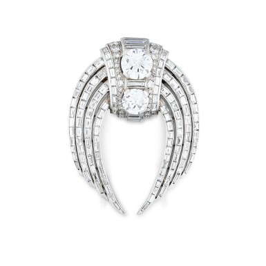 View full screen - View 1 of Lot 288. Diamond brooch, late 1930s | 鑽石胸針,1930年代後期.