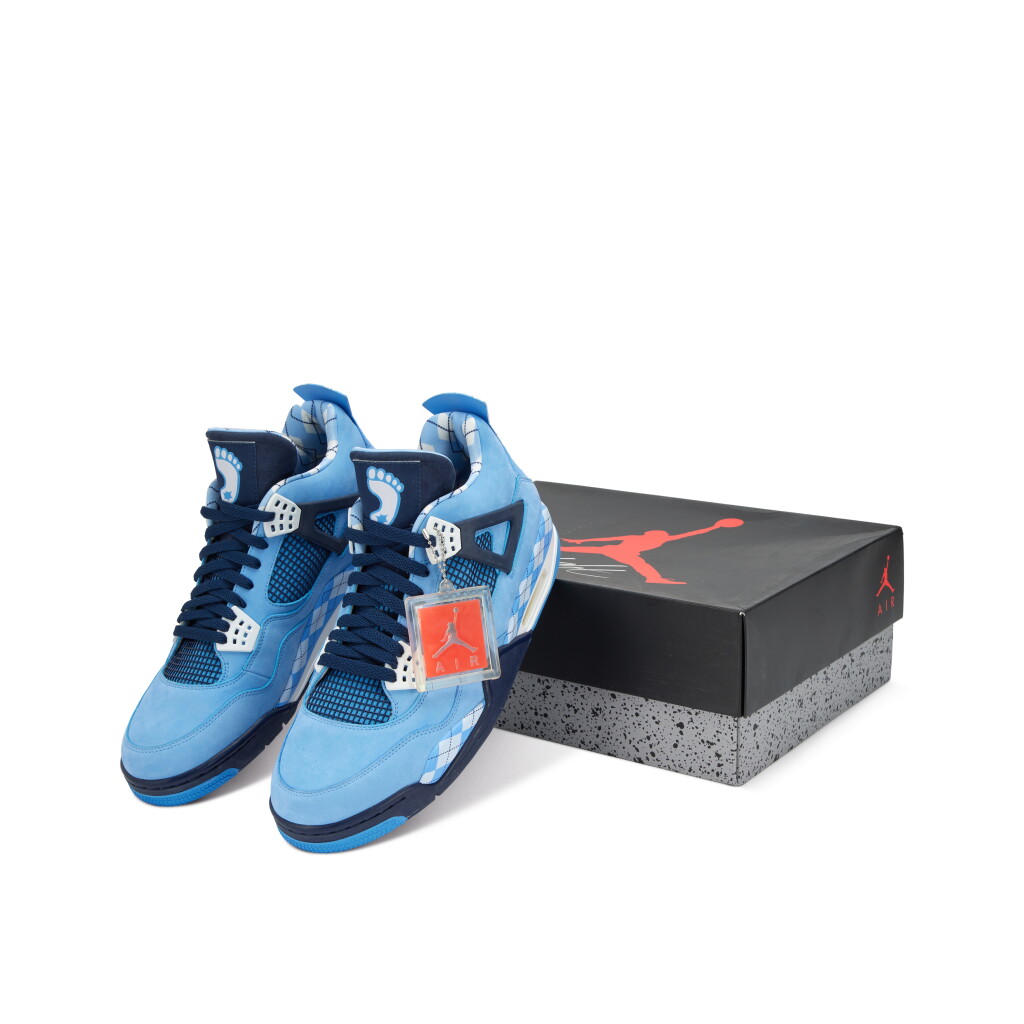 View full screen - View 1 of Lot 31. Nike Air Jordan 4 Retro ‘University of North Carolina’ PE 2012 | Size 13.