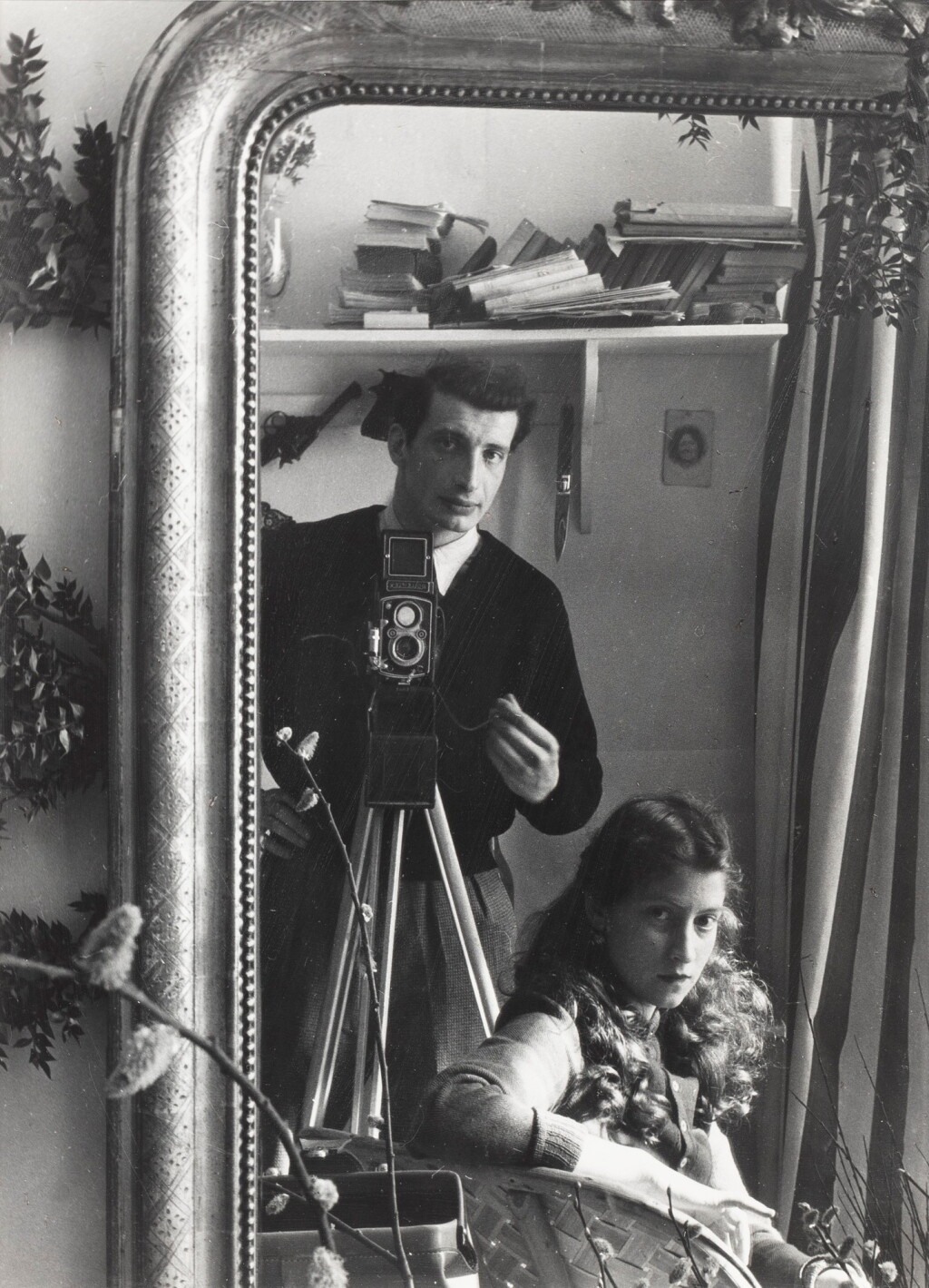 View full screen - View 1 of Lot 16. Autoportrait avec Leila, 1951.