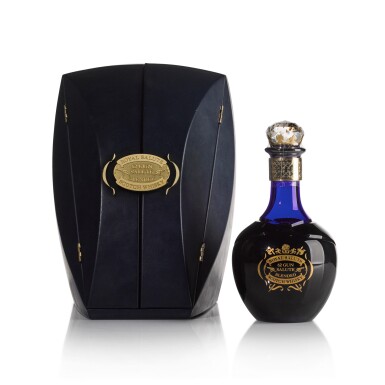 View full screen - View 1 of Lot 513. Chivas Regal Royal Salute 62 Gun Salute 43.0 abv NV (1 LITR).