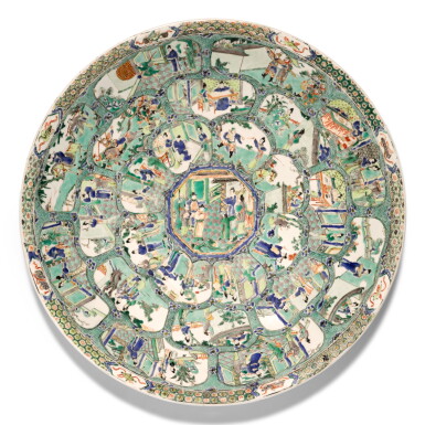 View full screen - View 1 of Lot 329. A LARGE FAMILLE-VERTE 'WESTERN CHAMBER' CHARGER QING DYNASTY, KANGXI PERIOD | 清康熙 五彩開光西廂記圖大盤.