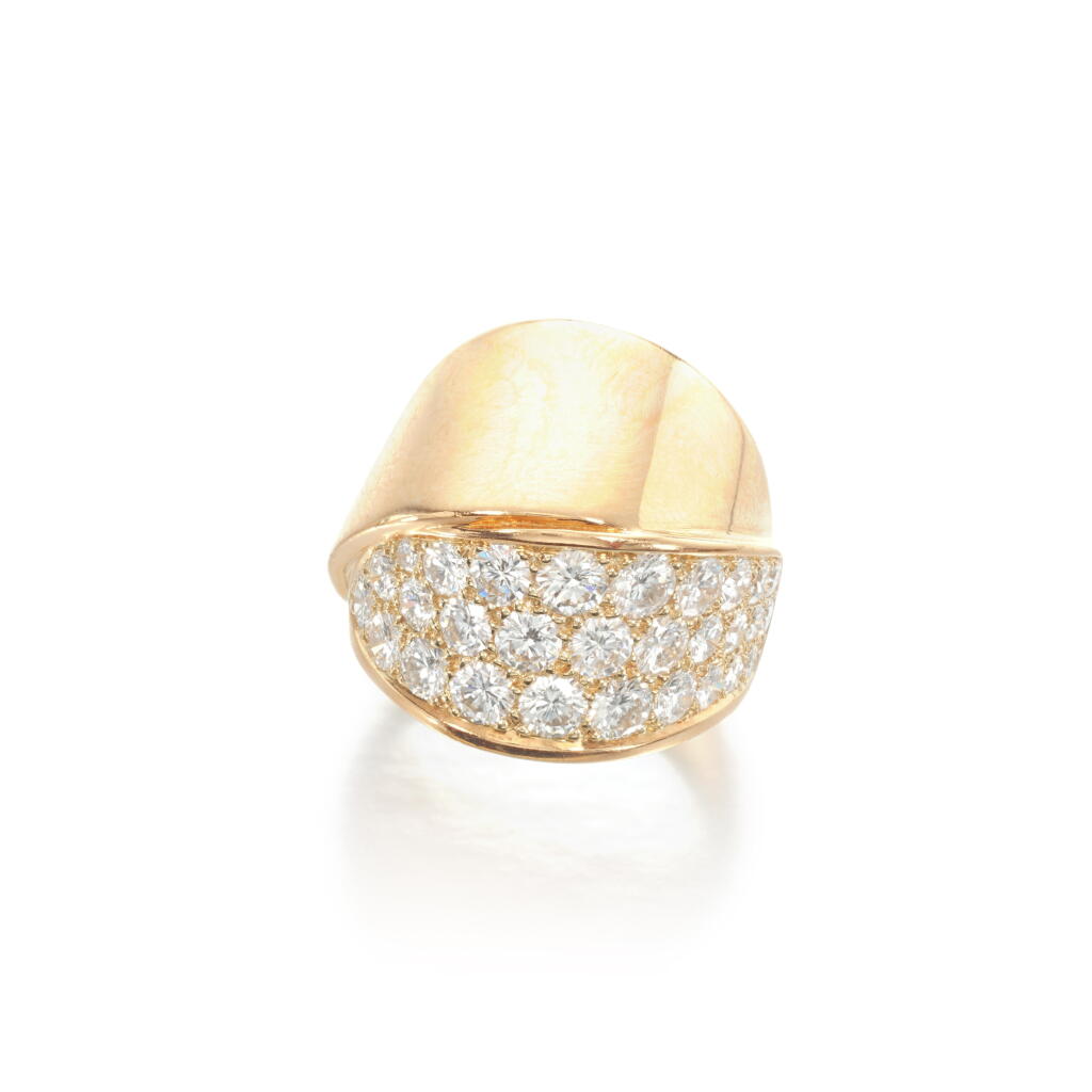 View full screen - View 1 of Lot 815. Gold and diamond ring.
