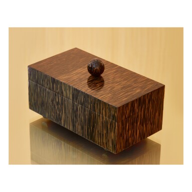 Voir en plein écran - Voir 1 du lot 181. EUGÈNE PRINTZ | COVERED BOX.