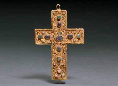 View full screen - View 1 of Lot 4. BYZANTINE, 11TH/ 12TH CENTURY AND LATER | PENDANT RELIQUARY CROSS.