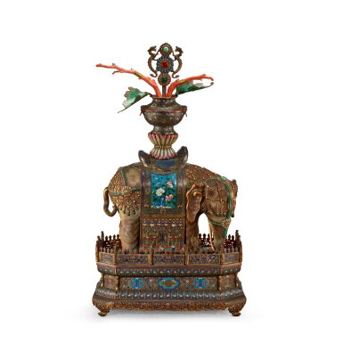 View full screen - View 1 of Lot 3661. A large gilt-bronze and cloisonné enamel caparisoned elephant and stand, Qing dynasty, 19th century | 清十九世紀 鎏金銅掐絲琺瑯嵌寶太平有象.
