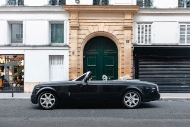 View full screen - View 1 of Lot 55. Rolls Royce Phantom Drophead coupé grise, 2017.