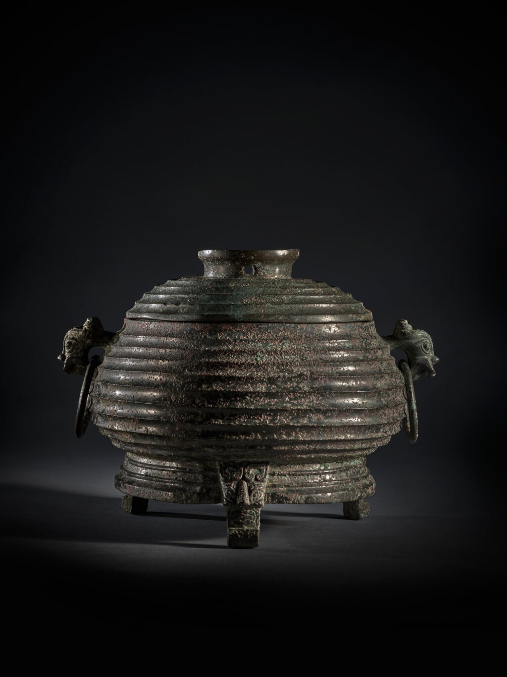 View full screen - View 1 of Lot 6. The San Bo Gui, Western Zhou dynasty, early 9th century BC | 西周 公元前九世紀初 散伯簋.