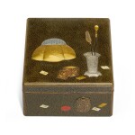 A LACQUER BOX, MEIJI PERIOD, LATE 19TH CENTURY