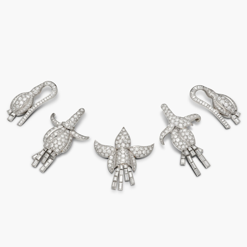 View full screen - View 1 of Lot 47. Set of Diamond 'Fuchsia' Pendants 鑽石 ‘Fuchsia' 吊墜一組.