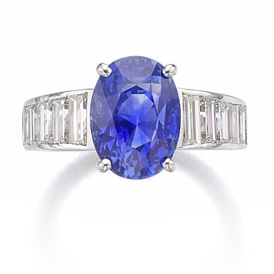 View full screen - View 1 of Lot 552. SAPPHIRE AND DIAMOND RING.