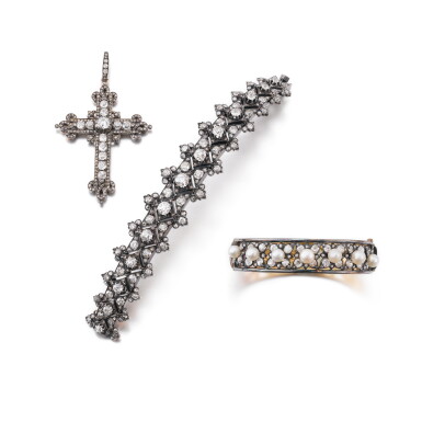 View full screen - View 1 of Lot 9. Ensemble de bijoux or, argent et diamants | Set of gold, silver and diamond jewels.
