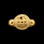 A gold 'lotus and fish' ring Central Java, Indonesia, 8th - 10th century | 八至十世紀 印尼中爪哇 蓮魚紋金戒指