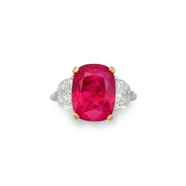 View full screen - View 1 of Lot 30. A Highly Important Ruby and Diamond Ring | 紅寶石及鑽石戒指.