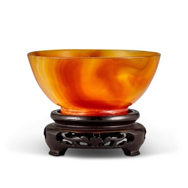 View full screen - View 1 of Lot 2008. A small agate cup Qing dynasty | 清 瑪瑙小盃.