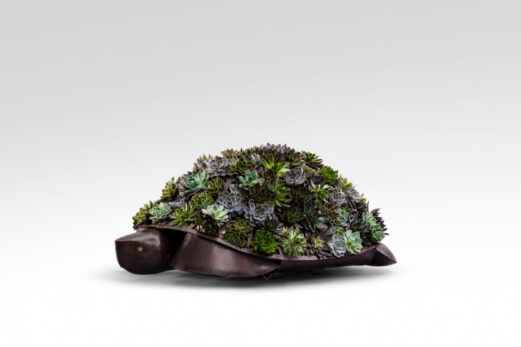 View full screen - View 1 of Lot 113. Tortue Topiaire III.