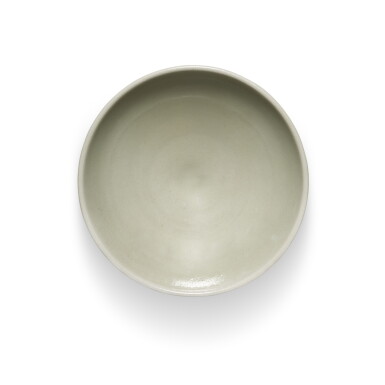 View full screen - View 1 of Lot 304. A 'Yaozhou' 'moon-white'-glazed bowl, Northern Song / Jin dynasty | 北宋 / 金 耀州窰月白釉盌.