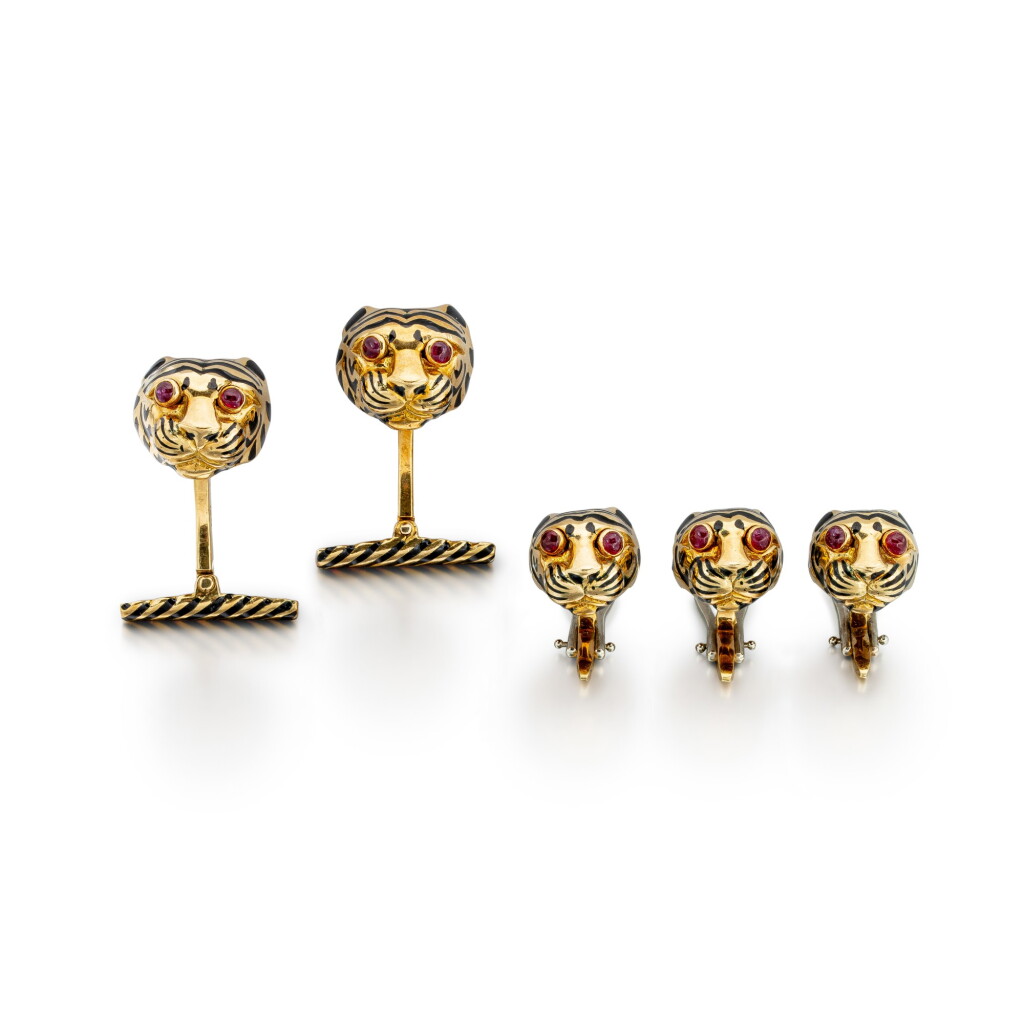 View full screen - View 1 of Lot 8041. David Webb | Gold, Enamel and Ruby Tiger Dress Set | David Webb | K金 鑲 琺瑯 及 紅寶石 首飾一組.