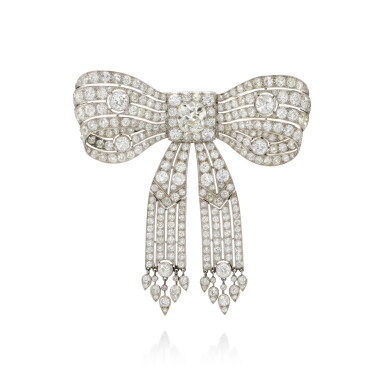View full screen - View 1 of Lot 150. Diamond bow brooch, early 20th century.