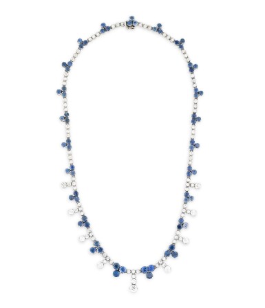 View full screen - View 1 of Lot 19. COLLIER SAPHIRS ET DIAMANTS | SAPPHIRE AND DIAMOND NECKLACE .