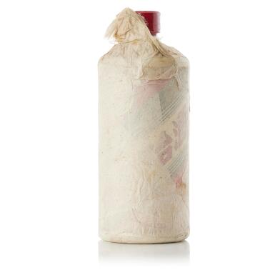 View full screen - View 1 of Lot 5027. 1983-1986時期"五星牌"貴州茅台酒(地方國營)(綿紙) Kweichow Five Star Moutai (Cotton Paper Wrap) circa 1983-1986 (1 BT54).