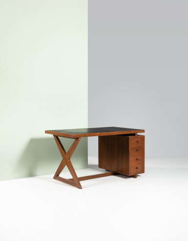View full screen - View 1 of Lot 168. Bureau administratif .