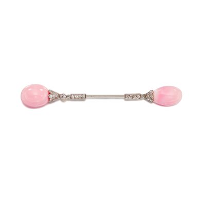View full screen - View 1 of Lot 1816. Art Deco Conch Pearl and Diamond Jabot Pin, Circa 1925 |卡地亞 | 海螺珠 配 鑽石 胸針,約1925年.