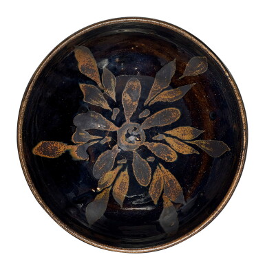 View full screen - View 1 of Lot 345. A RUSSET-PAINTED BLACK-GLAZED 'SNOWFLAKE' BOWL SONG DYNASTY | 宋 黑釉鏽斑花盞.