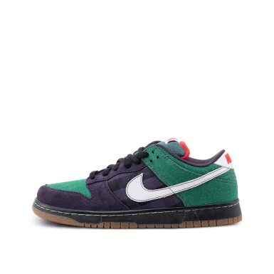 View full screen - View 1 of Lot 10. Nike Dunk Low Premium SB ‘Joker’ Prototype Sample | Size 9.