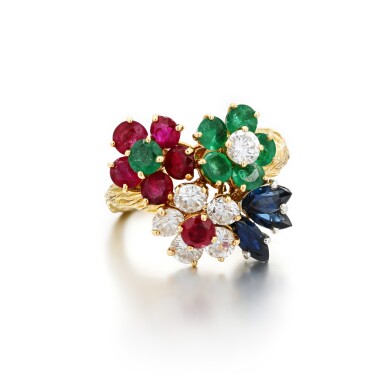 View full screen - View 1 of Lot 805. Mauboussin | Bague saphirs, rubis, émeraudes et diamants | Sapphire, ruby, emerald and diamond ring.