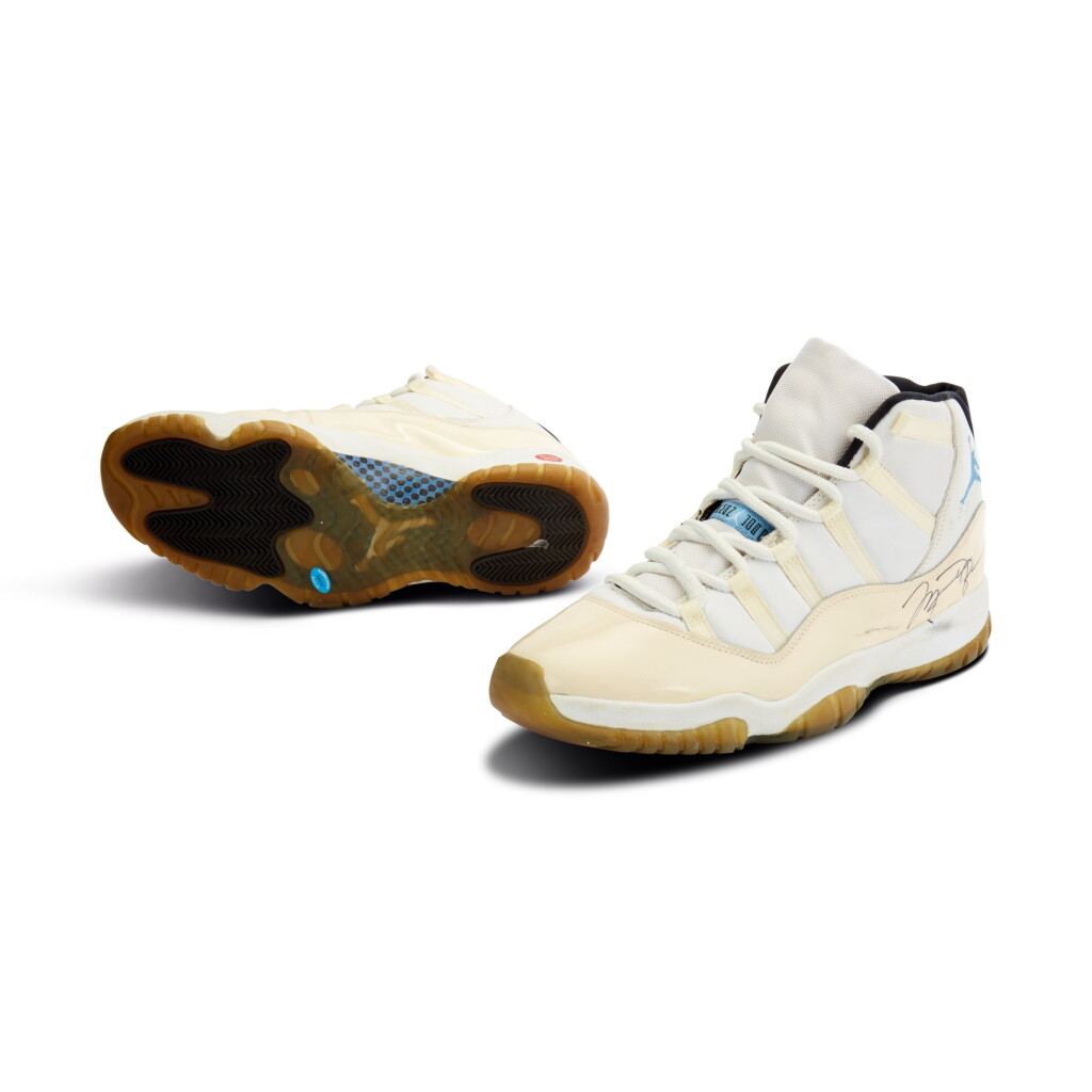 Voir en plein écran - Voir 1 du lot 37. Michael Jordan Signed Air Jordan XI ‘Columbia’ | Attribution of Wear by MEARS.