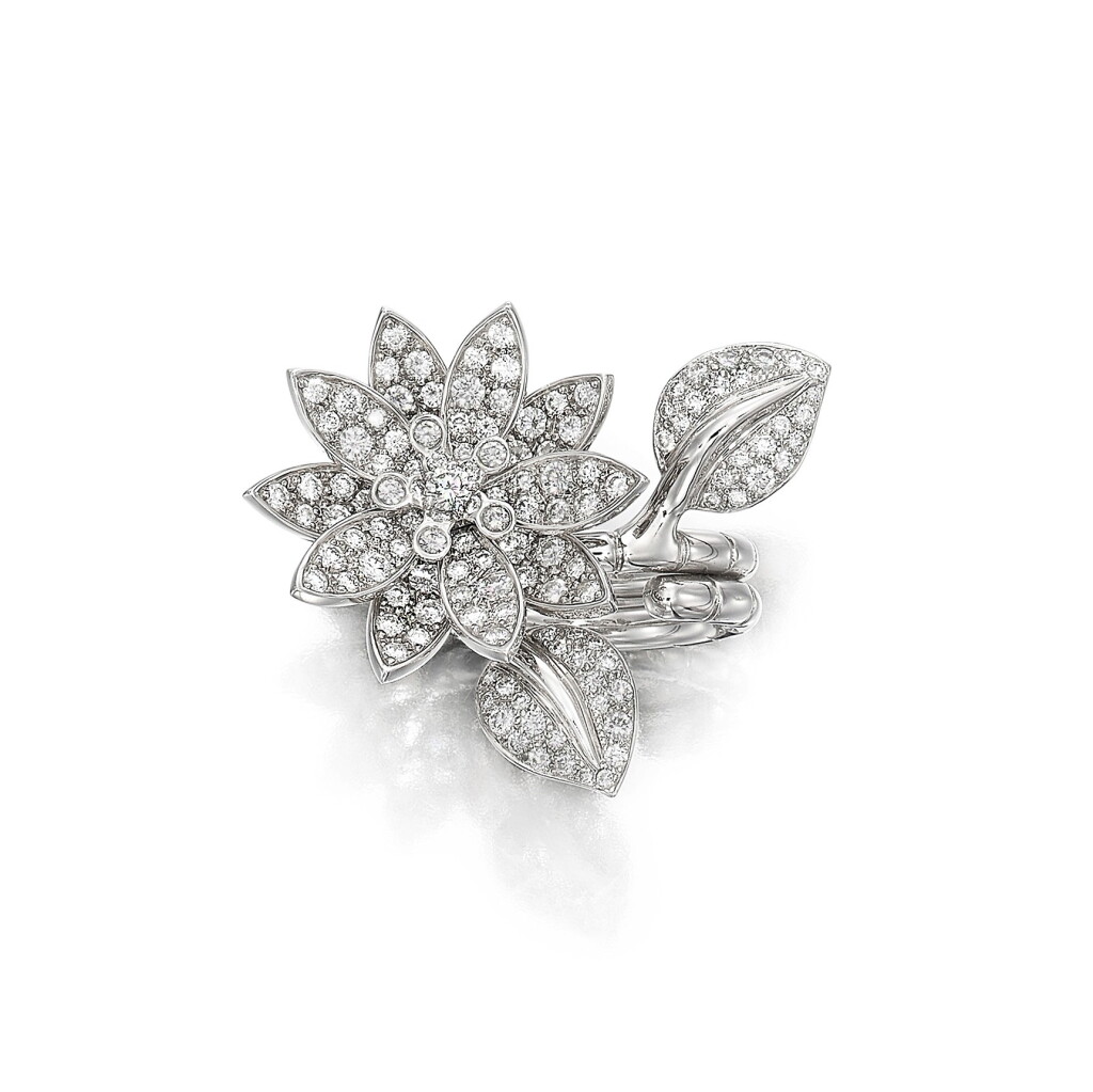 View full screen - View 1 of Lot 1802. 'Lotus Between The Finger' Diamond Ring | 梵克雅寶 | 'Lotus Between The Finger' 鑽石 指間戒.