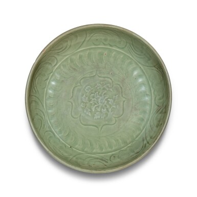 View full screen - View 1 of Lot 45. A Longquan Celadon dish, Ming Dynasty | 明 龍泉窰青釉刻花卉紋盤.