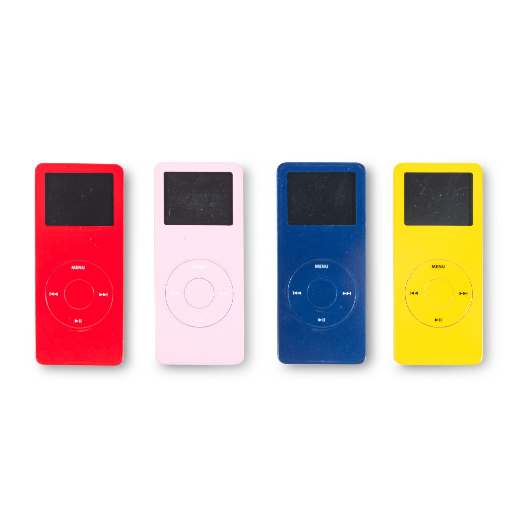 View full screen - View 1 of Lot 124. A set of four Apple ipod Nano 4 Giga, 1st generation (2005-2006).