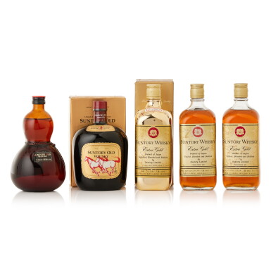 View full screen - View 1 of Lot 9209. Suntory Old Mixed Lot (4 BT72, 1 BT75).