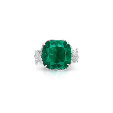 View full screen - View 1 of Lot 1851. Emerald and Diamond Ring | 8.83克拉 天然「哥倫比亞」無油祖母綠 配 鑽石 戒指.