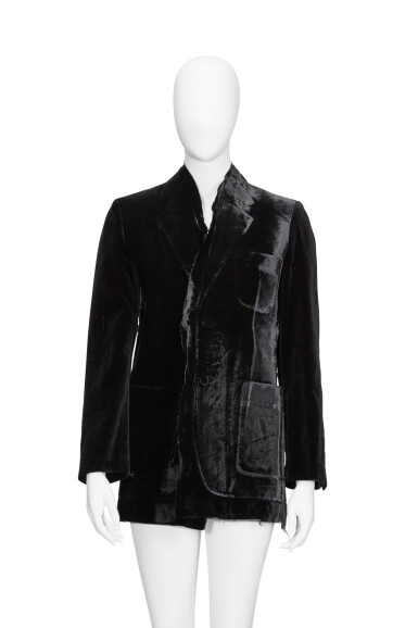 View full screen - View 1 of Lot 110. Martin Margiela, Fall-Winter 2001-2002, Look 24 | Martin Margiela, Automne-Hiver 2001-2002, Look 24.