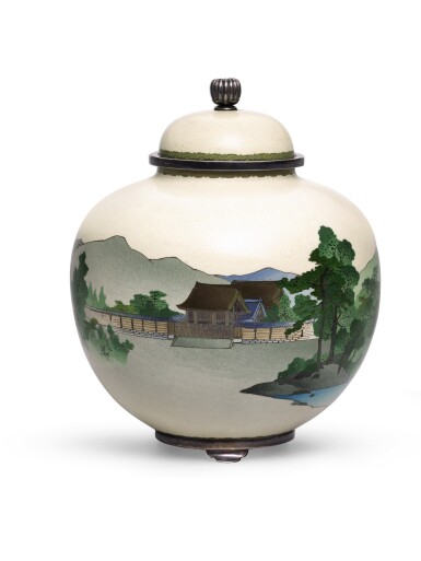 View full screen - View 1 of Lot 74. A FINE NAMIKAWA YASUYUKI (1845-1927) VASE AND COVER SIGNED KYOTO NAMIKAWA | MEIJI PERIOD, LATE 19TH CENTURY.