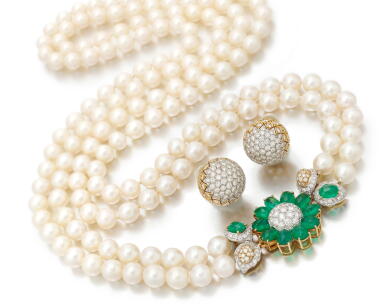 View full screen - View 1 of Lot 160. Cultured, emerald and diamond necklace and ear clips (Collana in perle coltivate, smeraldi e diamanti ed un paio di orecchini).
