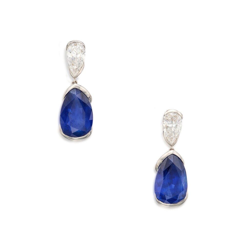 View full screen - View 1 of Lot 522. Pair of Sapphire and Diamond Pendant-Earclips | Reza | 藍寶石配鑽石吊墜/胸針 .