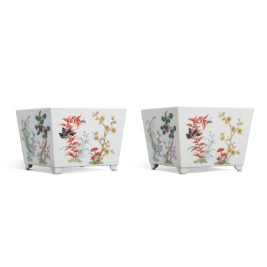 View full screen - View 1 of Lot 9361. A pair of famille-rose 'butterfly and flowers' square jardinieres, Shendetang hall marks, Qing dynasty, 19th century | 清十九世紀 粉彩蝶戀花圖花盆一對 《慎德堂製》款.