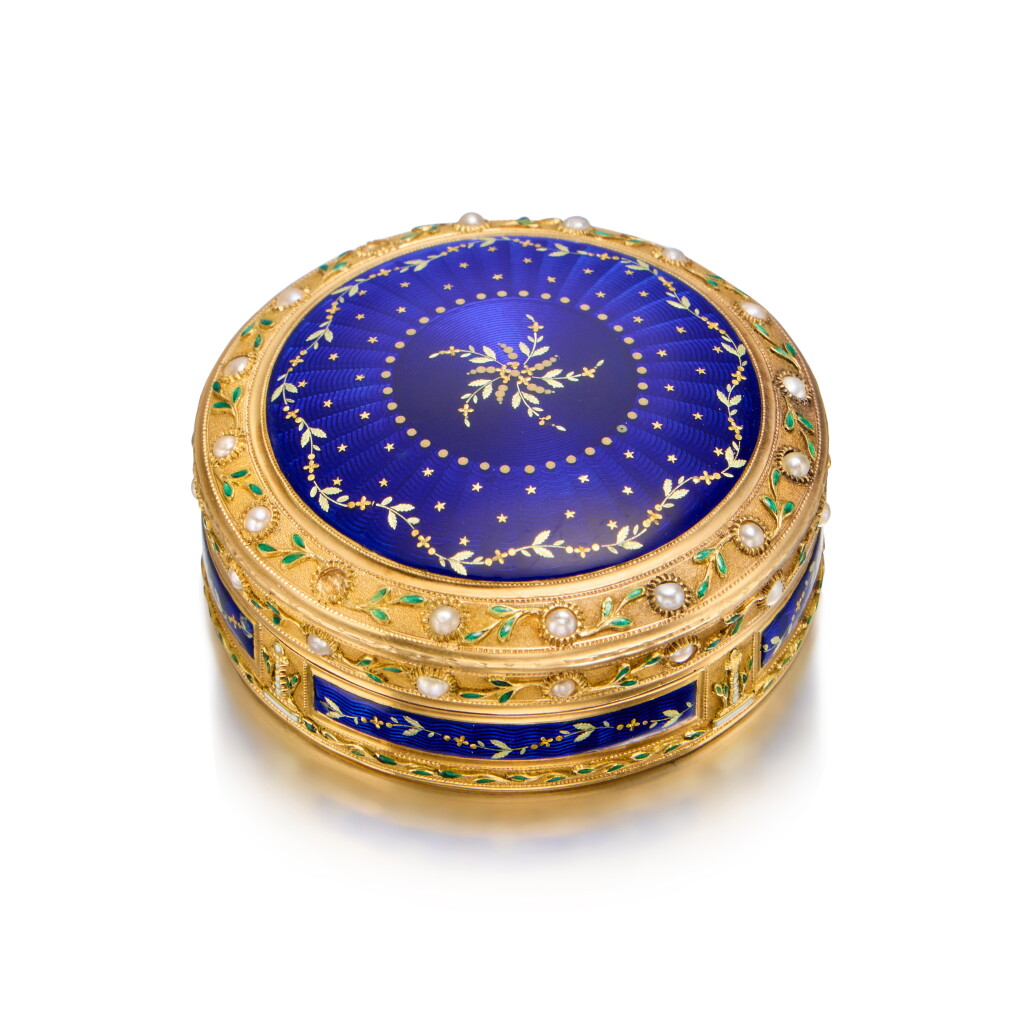 View full screen - View 1 of Lot 1094. A pearl-set gold and enamel bonbonnière, Geneva, circa 1780.